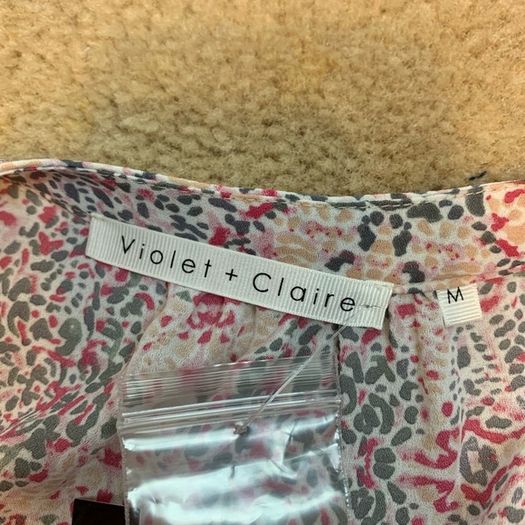 Violet & Claire V Neck Sleeveless Blouse- M - Picture 9 of 9